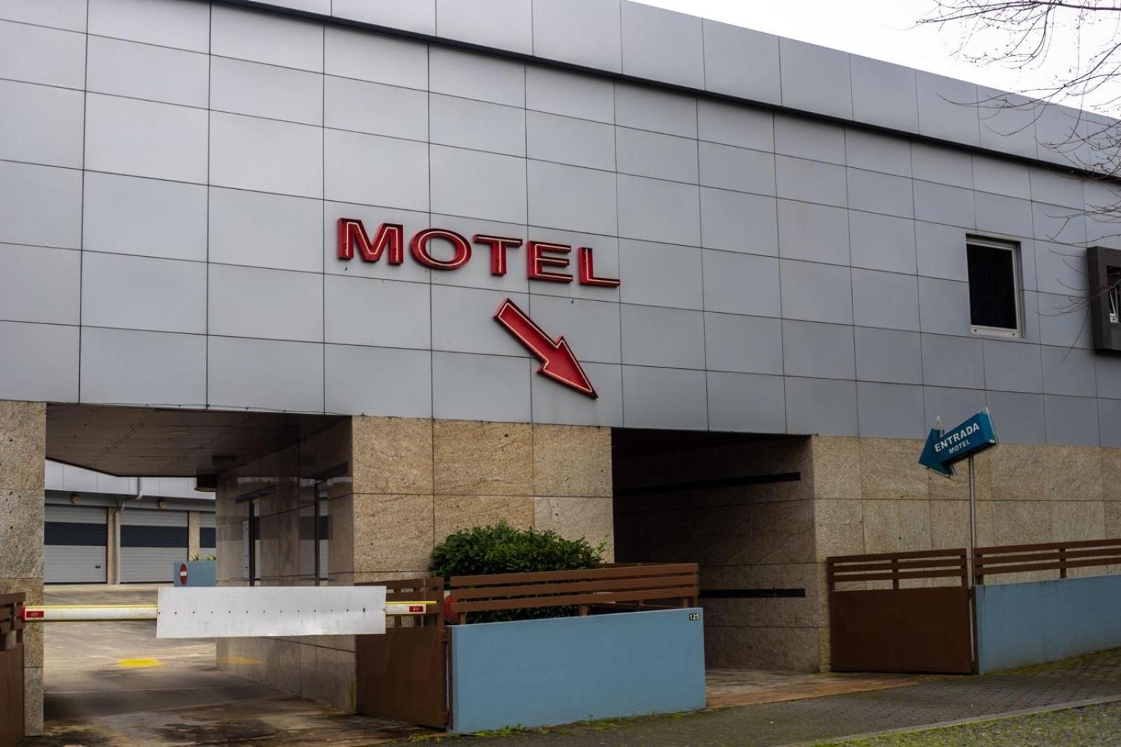 Motel Paraiso Do Braseiro 加亚新城 外观 照片
